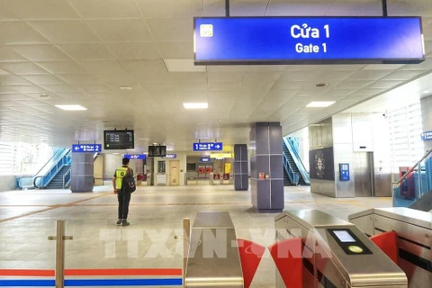 A ticket gate to the Nhon-Hanoi Station metro line. (Photo: VNA)