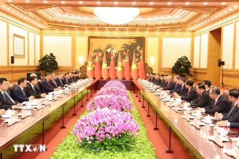 Participants at the talks between Party General Secretary and State President To Lam and his Chinese counterpart Xi Jinping (Photo: VNA)