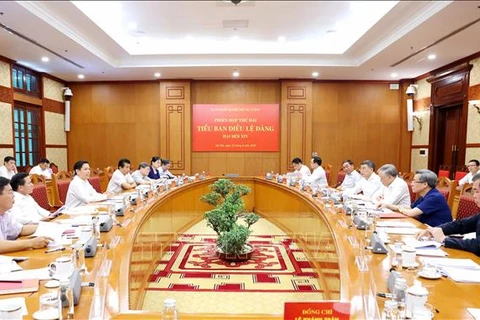 At the meeting in Hanoi on August 22 (Photo: VNA)