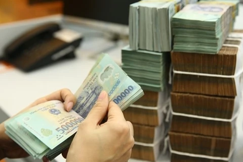 The average deposit interest rates have increased to 6.9-7.4% per year for terms of more than 24 months. (Photo: cafef.vn)