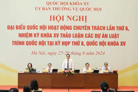 At the 6th meeting of full-time NA deputies in Hanoi on August 27. (Photo: VNA)