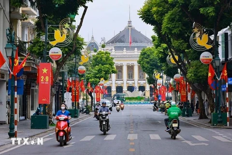 A Hanoi street brightens up for National Day. (Photo: VNA)