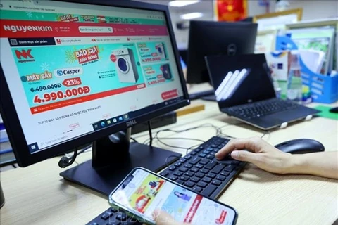 Vietnam is identified as the country with the fastest e-commerce growth in Southeast Asia. (Photo: VNA)