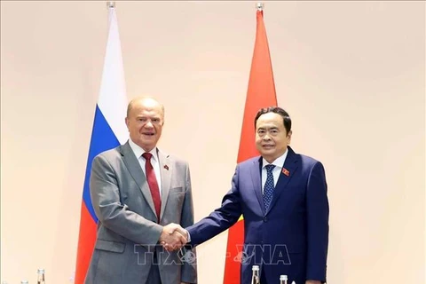 National Assembly (NA) Chairman Tran Thanh Man (Right) and the leader of the Communist Party of the Russian Federation Gennady Zyuganov. (Photo: VNA)