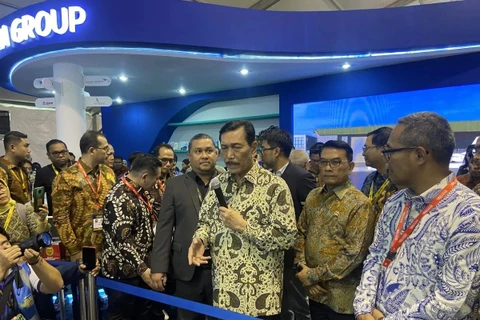 Indonesian Coordinating Minister for Maritime Affairs and Investment, Luhut Binsar Pandjaitan, explains the action plan for developing environmentally friendly aviation fuel at the Bali International Airshow. (Photo: antaranews.com) 