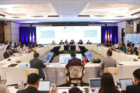 Participants at the16th Cambodia, Laos, Myanmar and Vietnam Economic Ministers' Meeting (CLMV-EMM 16) (Photo: VNA)