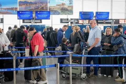 International passengers at Hanoi's Noi Bsi Airport (Photo: VNA)