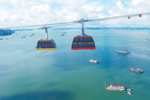 The Queen Cable Car is a great way to get panoramic views of Ha Long Bay and Ha Long city from above. (Photo: Sun Group)