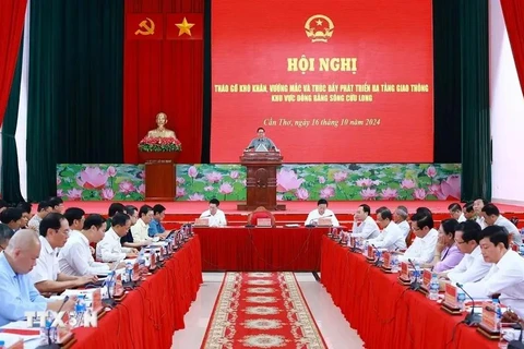 Prime Minister Pham Minh Chinh addresses the opening of the conference (Photo: VNA)