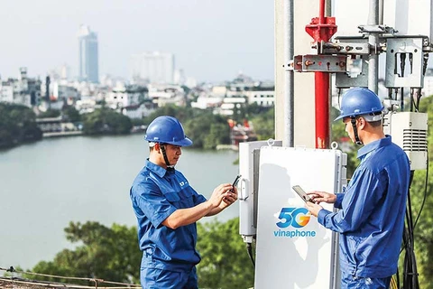 Telecom giants in Vietnam are taking applications and commercialising the 5G network, expected to generate more opportunities for businesses to accelerate digital transformation (Photo: https://baodautu.vn/)