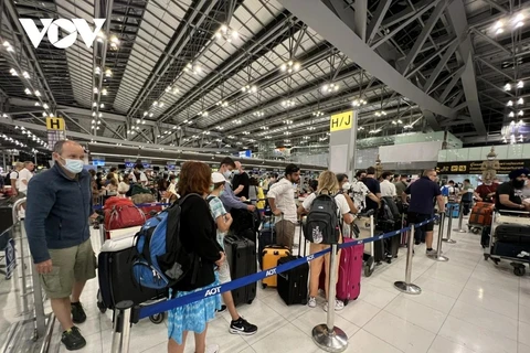 Passengers at the Suvarnabhumi international airport in Thailand. (Photo: vov.vn) 