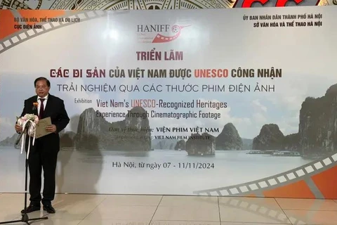 Deputy Minister of Culture, Sports and Tourism Ta Quang Dong speaks at the exhibition. (Photo: VNA)