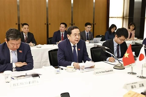 National Assembly Chairman Tran Thanh Man speaks at a working breakfast with leaders of the Japan Business Federation (Keidanren) in Tokyo on December 4 (Photo: VNA)