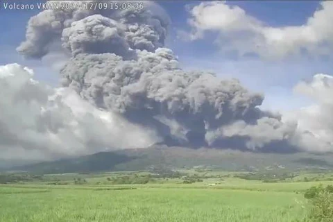 Mount Kanlaon, located in central Philippines, erupted on December 9 afternoon. (Photo: Phivolcs)