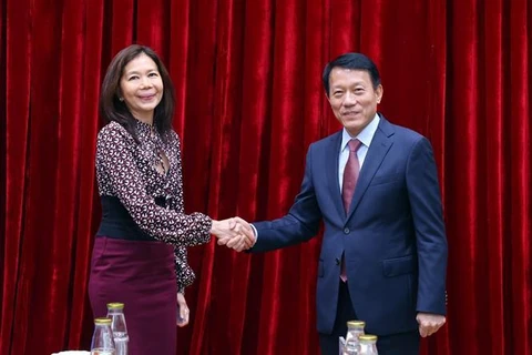 El ministro de Seguridad Pública de Vietnam, coronel general Luong Tam Quang, recibe a Pauline Tamesis, coordinadora residente de la ONU en el país. (Foto: VNA)