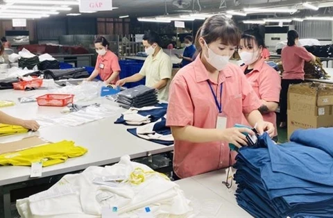 Les exportations vietnamiennes se redressent mais restent confrontées à des défis