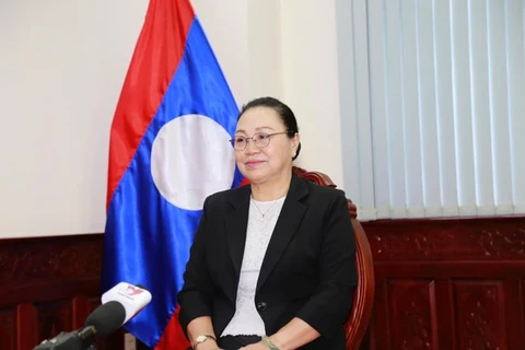 L'ambassadrice du Laos au Vietnam, Khamphao Ernthavanh, a affirmé que le secrétaire général du Parti, Nguyen Phu Trong, était un dirigeant doté d'une grande personnalité et une figure exemplaire. Photo ; VNA