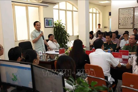 Le vice-Premier ministre Tran Luu Quang appelle à renforcer le contrôle des navires pour lutter contre la pêche INN. Photo : VNA