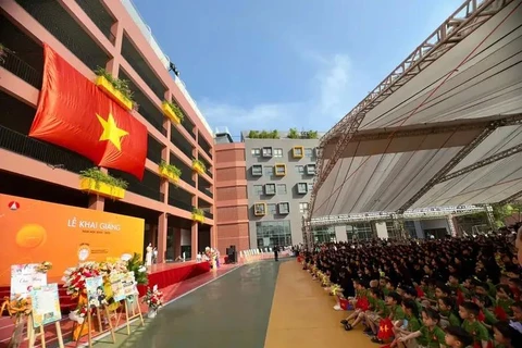 El 5 de septiembre, en todo el país las escuelas celebran solemnemente la ceremonia de inauguración del nuevo año escolar 2024-2025. (Foto: Vietnam+)