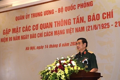 潘文江大将在会议上发言（图片来源：人民军队报）