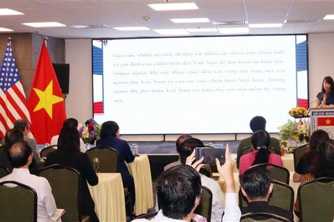 庆祝美国第248个独立日见面会场景。图自越通社