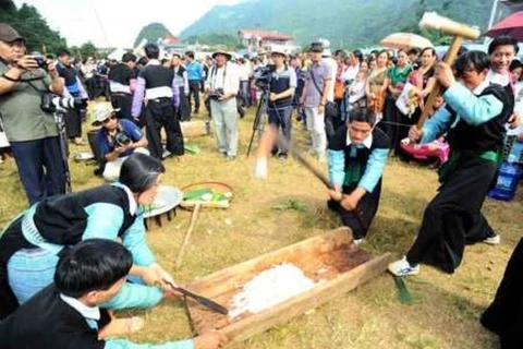 山罗省赫蒙族同胞欢庆独立日 。图自越南之声