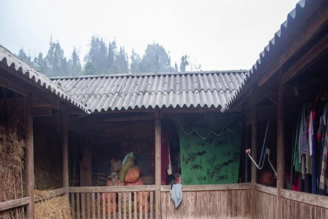 土坯房利用天然材料建造，如粘土、木材、竹子。房子没有钢筋，但仍然坚固安全。图自越南之声