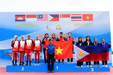 Vietnamese athletes win gold medal in the U19 Women's Coxed Four. (Photo: VNA)