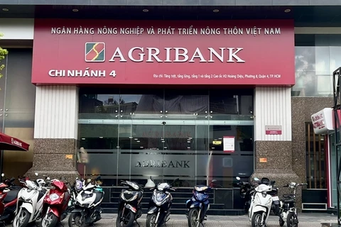 A branch of fully state-owned Agribank in HCM City. Commercial banks are seeking to issue bonds to raise long-term capital while adhering to the capital safety regulations set by the central bank. (Photo: VNA)