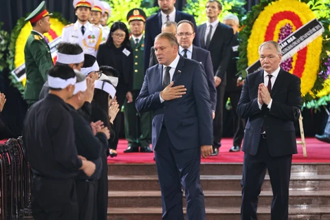 Foreign delegations pay respects to Party General Secretary Nguyen Phu Trong