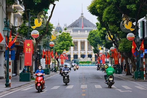 Hanoi streets brighten up for August Revolution, National Day