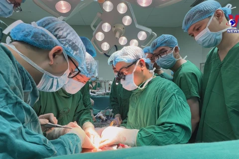 First successful simultaneous heart and liver transplant in Vietnam