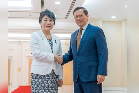 Cambodian Prime Minister Hun Manet (R) and visiting Japanese Minister for Foreign Affairs Kamikawa Yoko (Photo: https://www.khmertimeskh.com/)