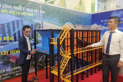 The exhibition features key industrial products of Hanoi. (Photo: hanoimoi.vn)