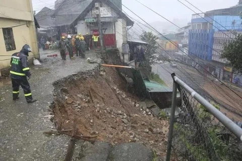 Cinco muertos por deslizamientos de tierra en el sur de Filipinas