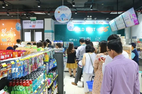 在越南的GS25便利店已经提升至300家。图自越通社