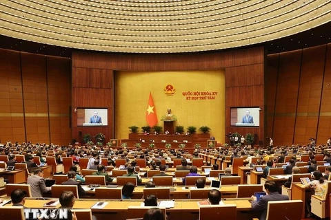 越南第十五届国会第八次会议场景。图自越通社