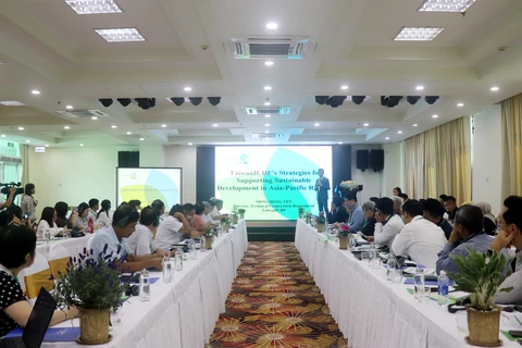 A conference is held in the Mekong Delta city of Can Tho on October 9 to launch the Capacity Building for Sustainable and Low-Carbon Rice Innovations in Southeast Asia (CABIN) project. (Photo: VNA)