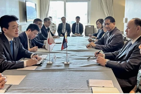 At the talks in Hawaii between Japanese Defence Minister Minoru Kihara and Philippine Defence Secretary Gilberto Teodoro. (Photo: Kyodo News)