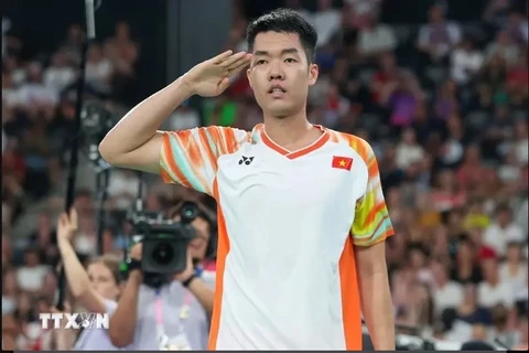 Vietnamese badminton player Le Duc Phat has a good start at the Paris 2024 Olympics (Photo: VNA)