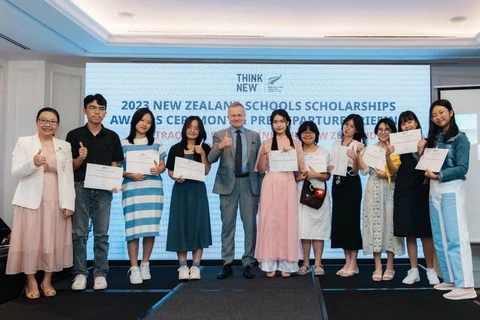 Vietnamese students receive scholarships to study in New Zealand (Photo: VietnamPlus)