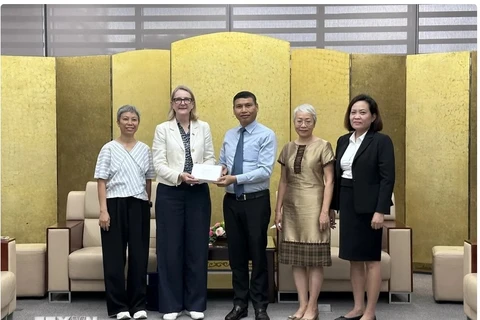 Vice Chairman of Da Nang municipal People's Committee Ho Ky Minh (centre) and Australian Consul General in Ho Chi Minh City Sarah Hooper (second from left) in Da Nang on Sept. 11, 2024. (Photo: VNA)