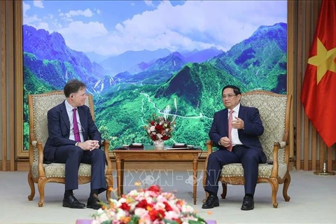 Prime Minister Pham Minh Chinh receives Nick Clegg, President of Global Affairs at Meta, in Hanoi on September 30. (Photo: VNA)