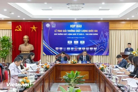 The press conference about the presentation ceremony for the Vietnam National Quality Awards and Asia-Pacific Quality Awards for 2021-2023 (Photo: VNA)