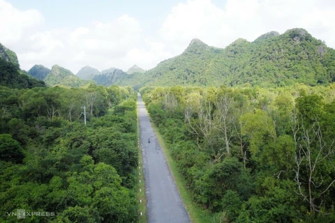 体验吉婆岛原始森林10公里徒步路线