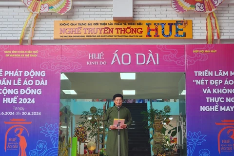 En la inauguración de la Semana Comunitaria de Ao dai Hue 2024 (Fuente: VNA) 