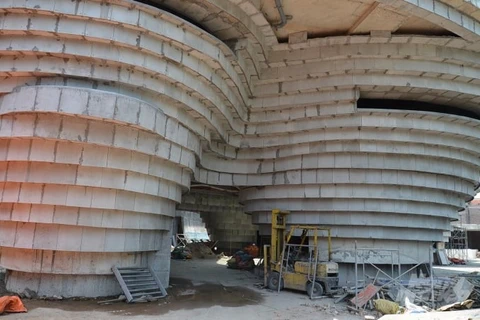 Un complejo arquitectónico circular estilizado de un horno de calabaza tradicional en la aldea alfarera de Bat Trang. (Foto: VOV)