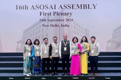 La delegación de la Oficina Estatal de Auditoría de Vietnam en la 16 Asamblea de la Organización Asiática de Entidades Fiscalizadoras Superiores (ASOSAI) en la India (Fuente: VNA) 