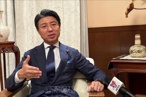 El miembro de la Cámara de Representantes de Japón, Aoyagi Yoichiro, durante la entrevista con la Agencia Vietnamita de Noticias (Fuente: VNA)