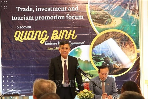 At the trade, investment and tourism promotion forum (Photo: VNA)